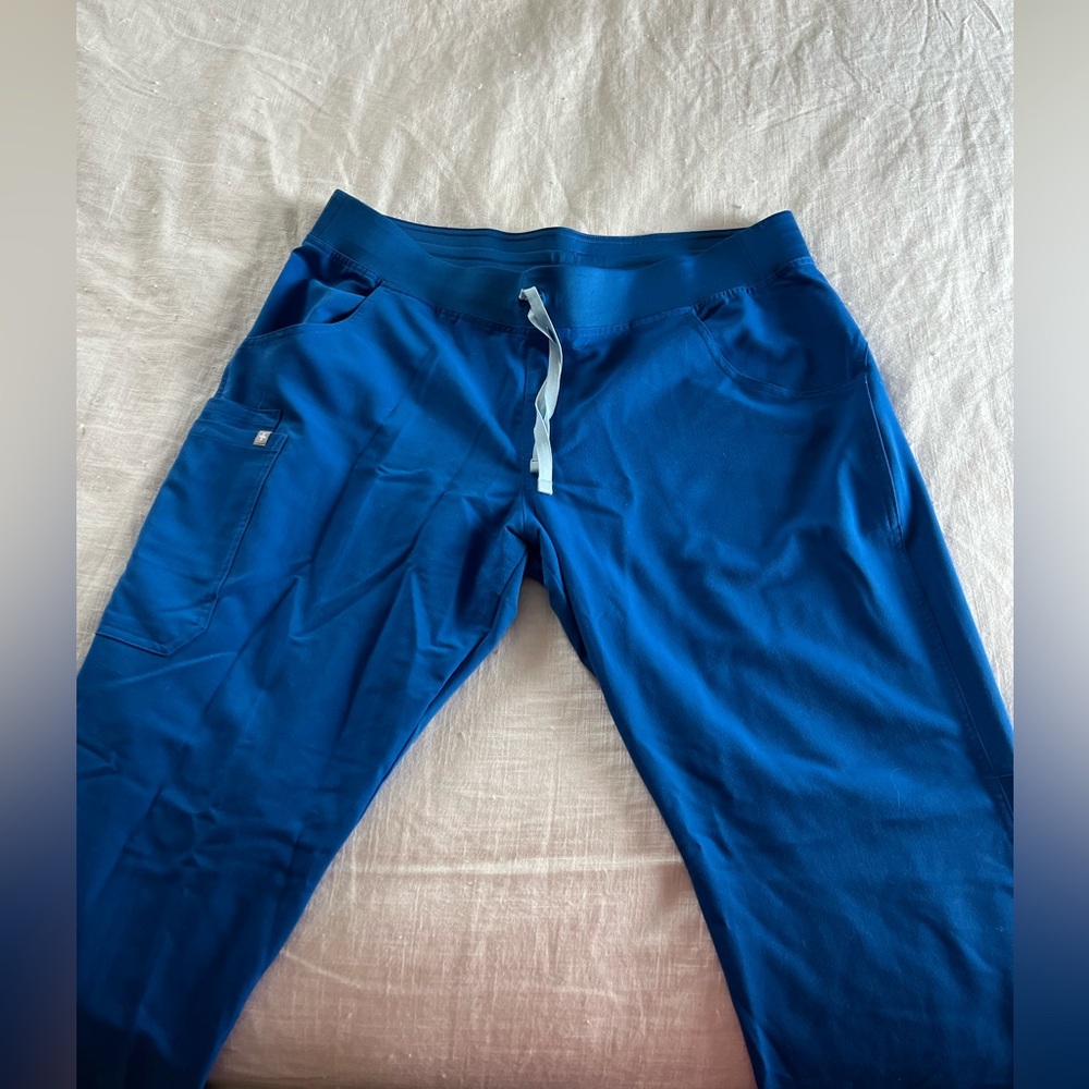 FIGS Scrub Pants